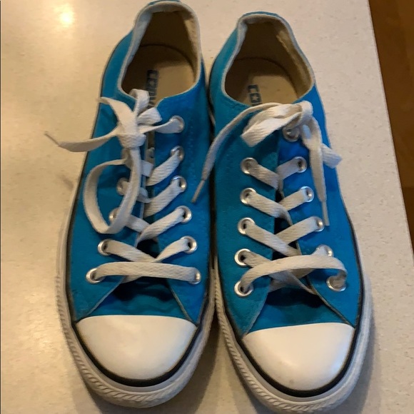 Converse Shoes - Converse blue sneakers women’s size 7 men’s 5